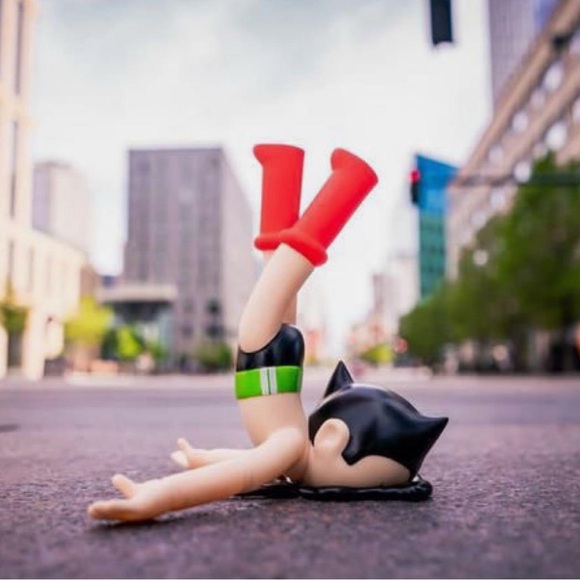 Astro Boy Other - Josh Divine Astro Crash Astro Boy Sofubi Vinyl Figure 9 Inches Strangecat Toys